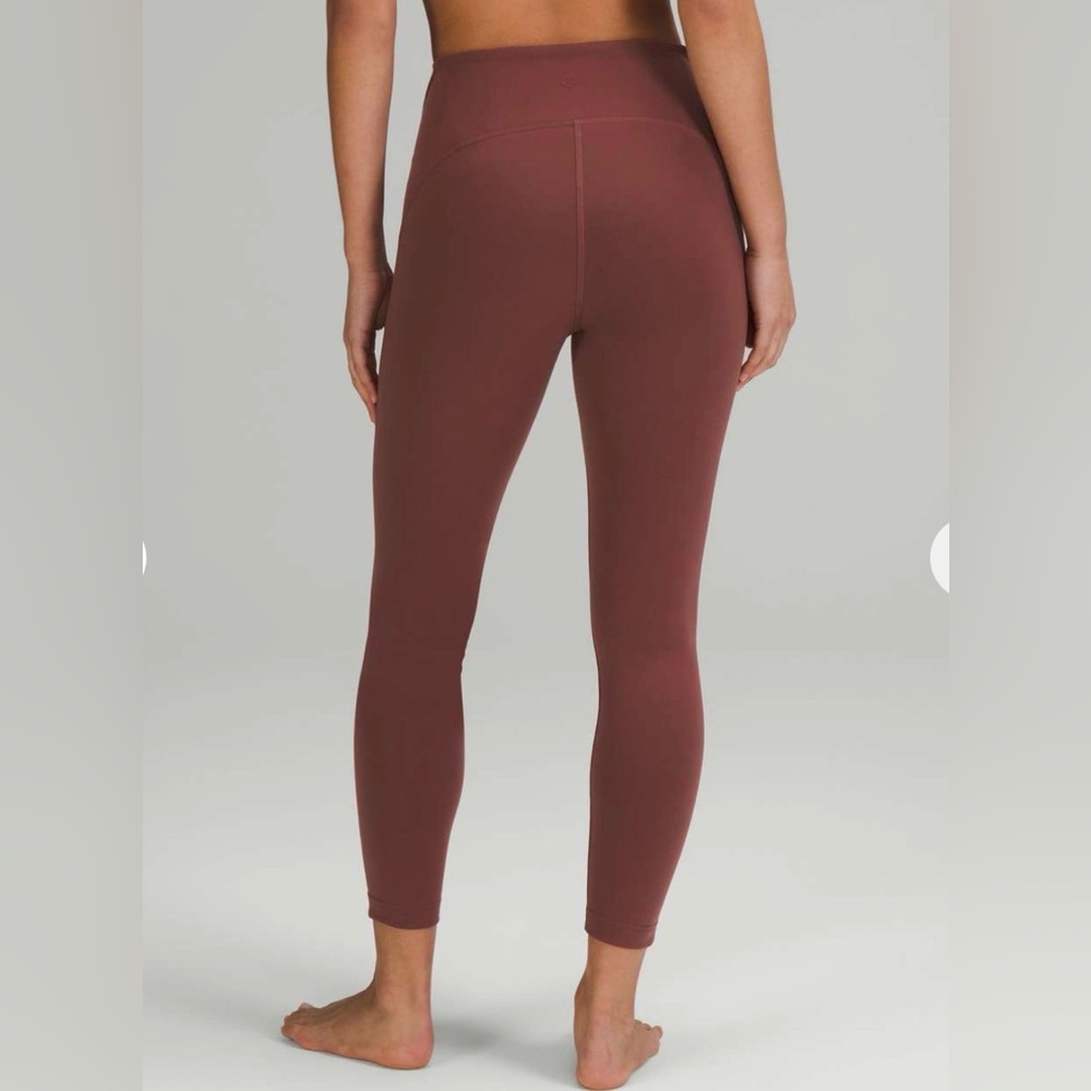 Lululemon InStill High-Rise Tight 25"
Smoky Red size 18 (Retail $128)